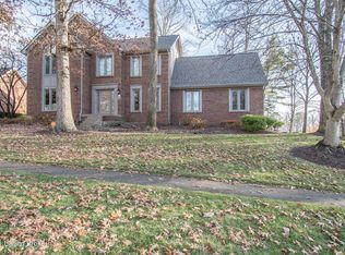 601 Darnay Pl, Louisville, KY 40245