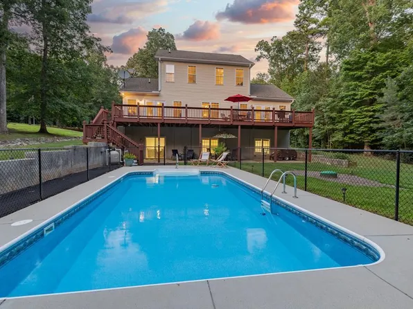 455 William Byrd Ct, Valentines, VA 23887