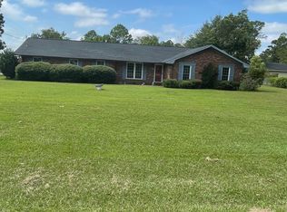 1203 E Barnard St, Glennville, GA 30427