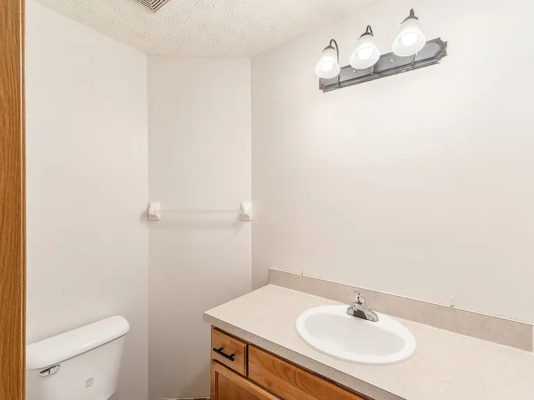 6201 Norway Glen Ave — Photo 7
