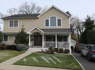 347 Cedar Ln, East Meadow, NY 11554