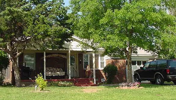1st image of 1802 Oxford Way