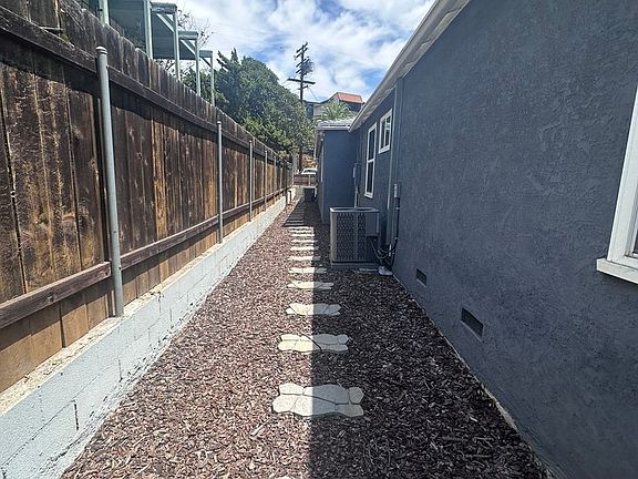 4th image of 4477-4479 Palm Ave #4477-A