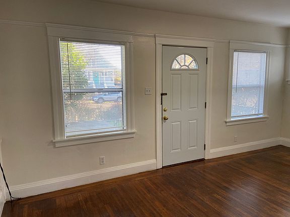 2nd image of 2054-2056 Lincoln Ave