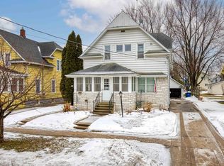 421 W 15th Ave, Oshkosh, WI 54902