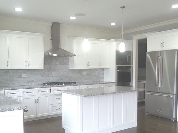 3rd image of 547 N Howard Ave