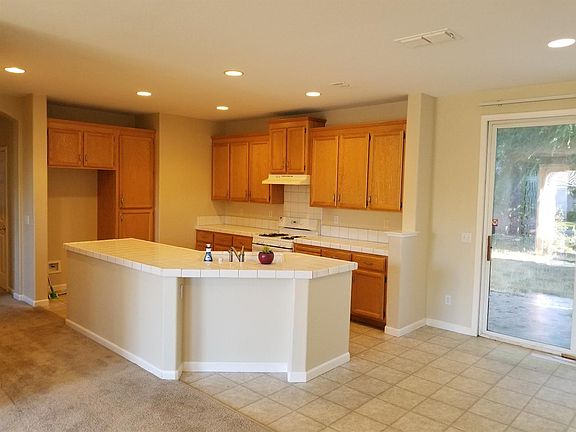 5th image of 9764 Westfalen Way