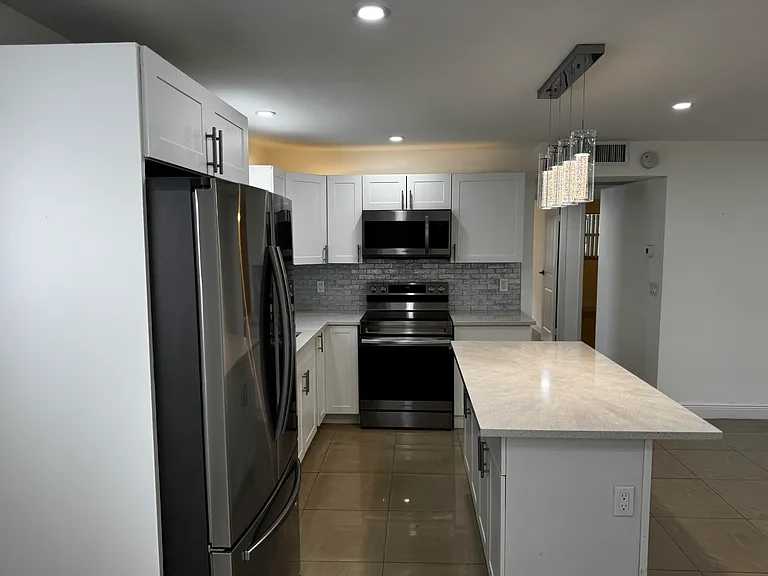153 Monaco Way #D — Photo 4