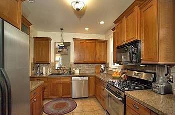 5th image of 3333 E 12th Ave
