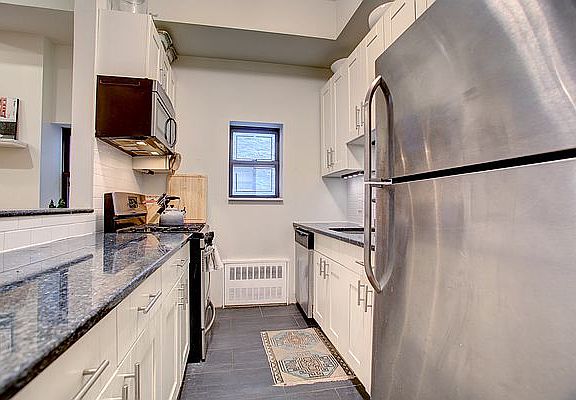 5th image of 255 W 92nd St APT 4C