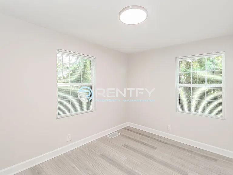 9304 Legranger Rd — Photo 13