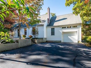 172 Chesterfield Rd, East Lyme, CT 06333