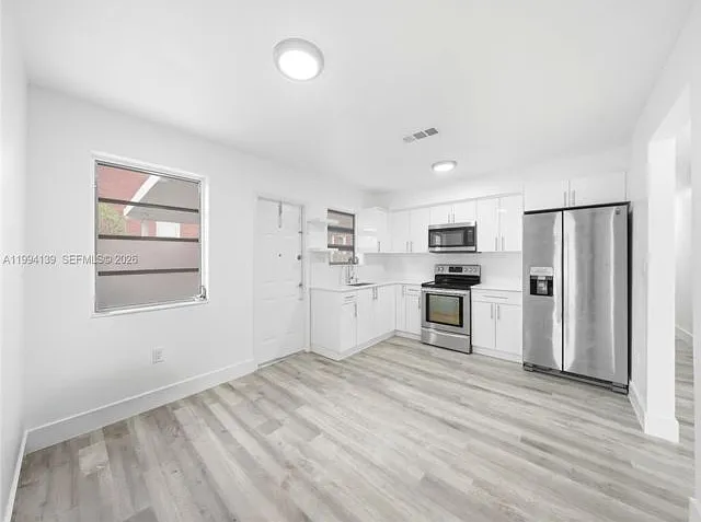 1781 SW 13th St — Photo 19