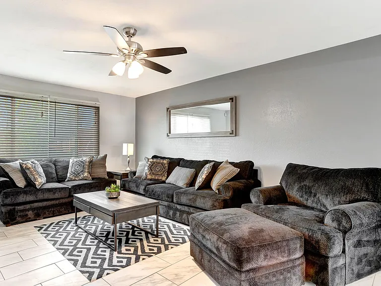 1524 E Broadmor Dr — Photo 6