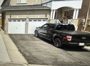9 Alfonso Cres, Brampton, ON L6P 1S4