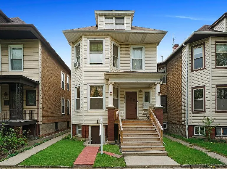 2252 N Lawndale Ave #1 — Photo 1
