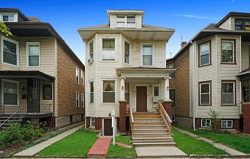 2252 N Lawndale Ave Photo 1