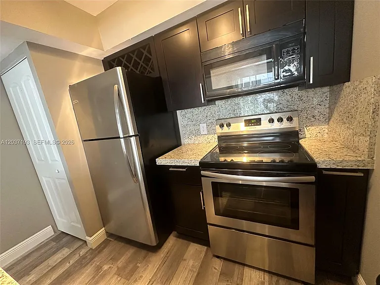 5672 Rock Island Rd #260 — Photo 3