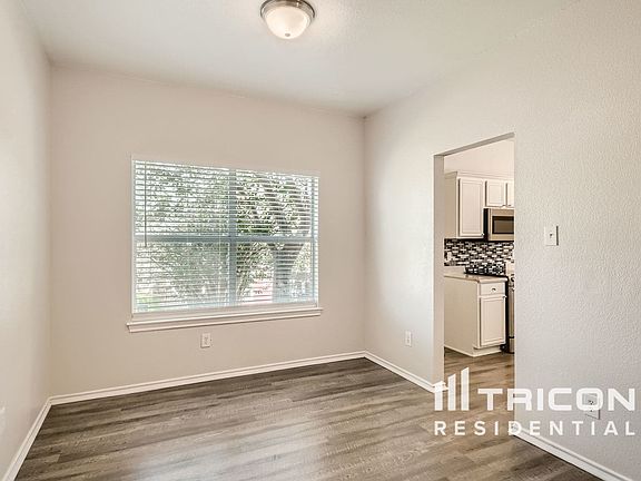 5th image of 5924 Woodoak Dr