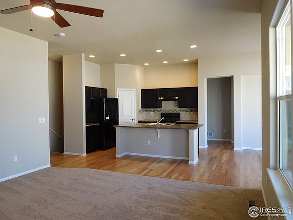 5th image of 703 Mount Evans Ave