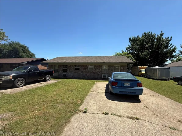 102 Maple Dr, Pocola, OK 74902