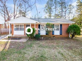 8711 Farmwood Ct, Charlotte, NC 28214