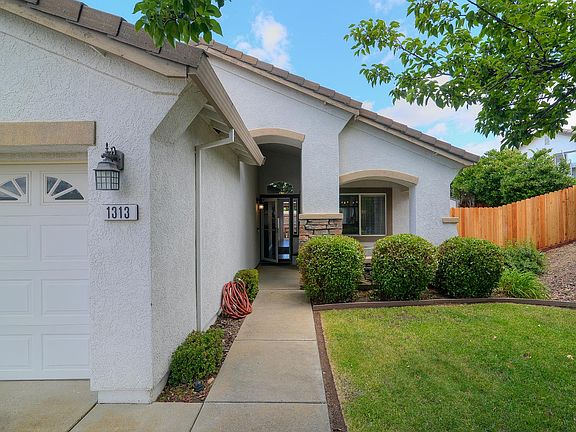 4th image of 1313 Kerslake Cir