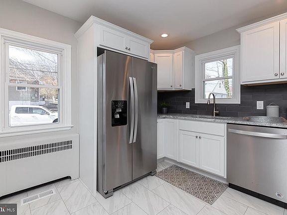 2nd image of 900 Prospect Ave