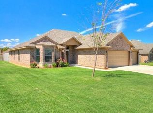 541 N Buckhorn Way, Mustang, OK 73064