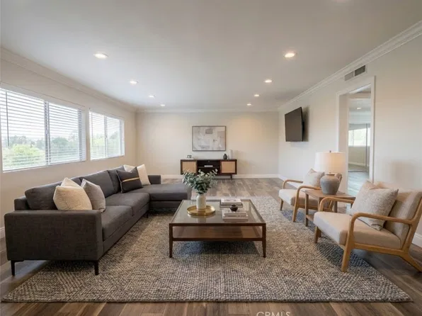 5354 Lindley Ave APT 204, Encino, CA 91316