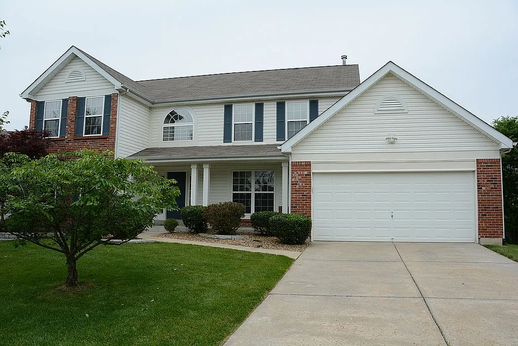 7077 Black Horse Dr photo 1