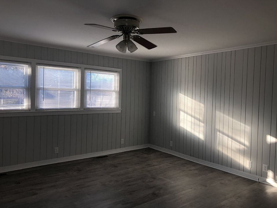 1st image of 1090 Brown Ave