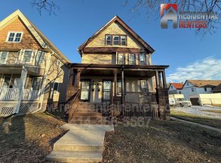 3122 N 28th St, Milwaukee, WI 53216