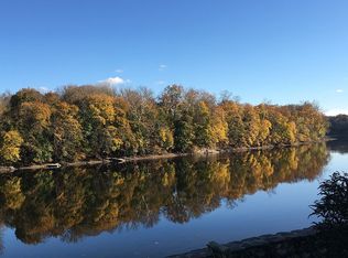 4271 N Delaware Dr, Easton, PA 18040