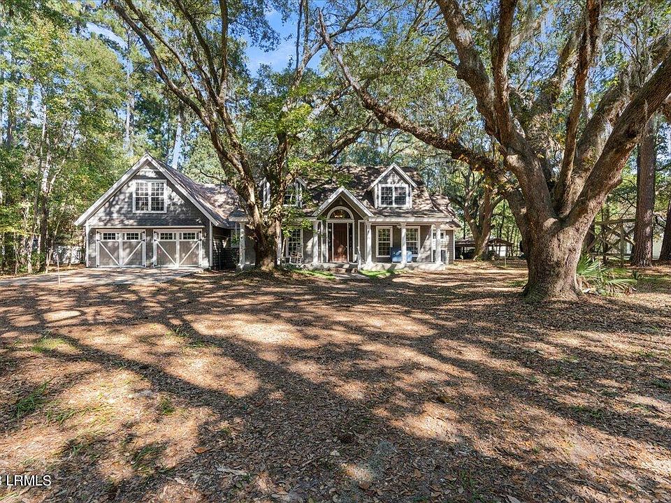 1st image of 18 Grande Oaks Drive