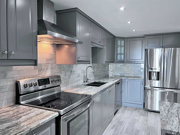 3rd image of 1555 Finch Ave E #3002