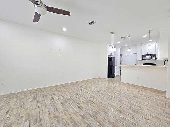 2nd image of 1809 Atrium Place Dr #2