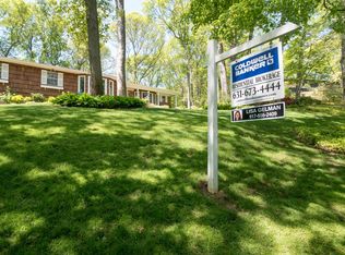 43 Fielding Ave, Dix Hills, NY 11746