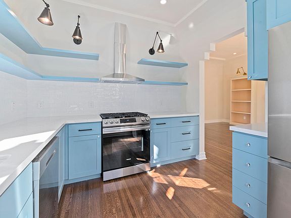 5th image of 1411 Murray Dr #1411