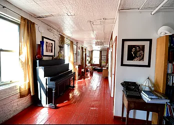 Rented by Level Group