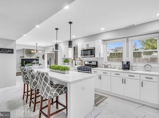 55 Long Bow Dr, Sewell, NJ 08080