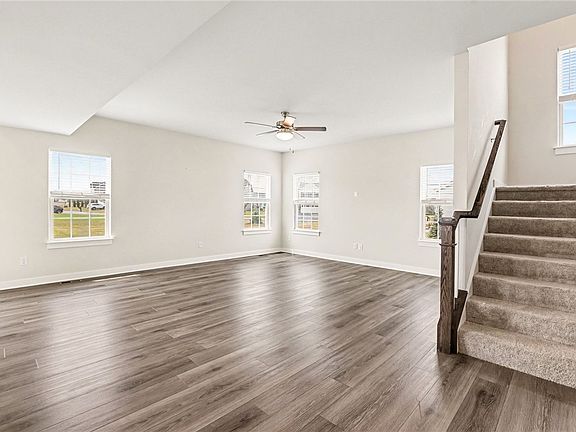 5th image of 1724 Ackerman Way