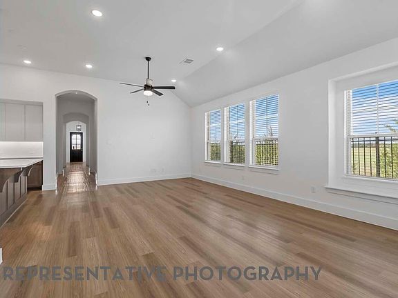 3rd image of 18123 Sunlit Oasis Dr