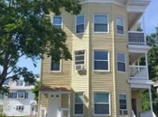 4 Ashton Pl, Methuen, MA 01844