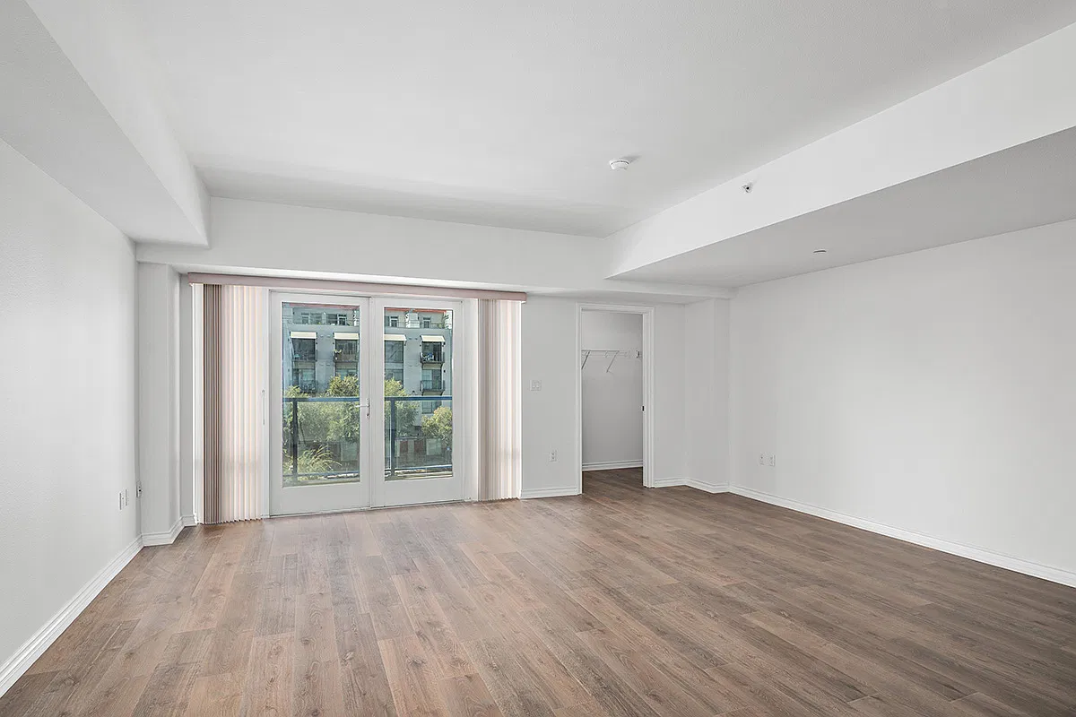 Studio, 760 sqft, $2,100 — Photo 2