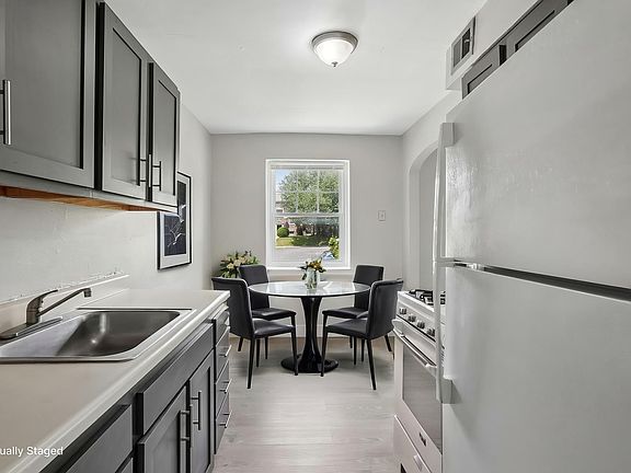 2nd image of 4991 Parkside Ave #87c2836fa