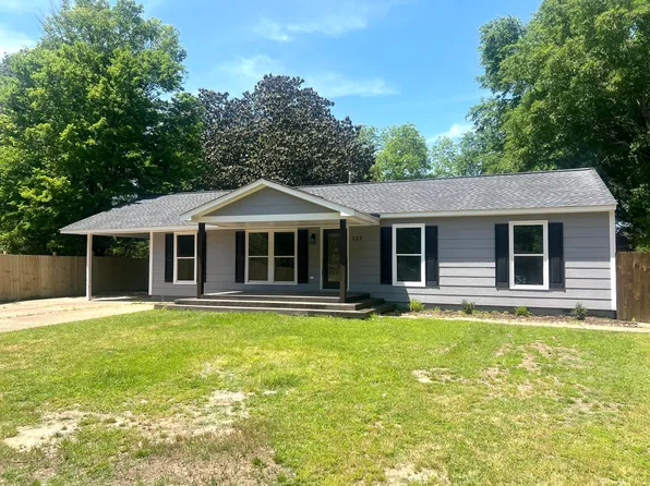 125 Robinwood Cir, Columbus, MS 39702