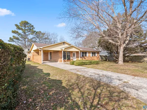 2615 Briar Ave SW, Decatur, AL 35601