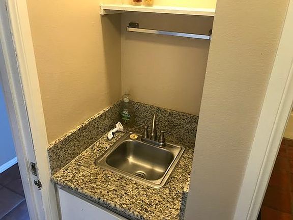 5th image of 41 28th Ave APT 1