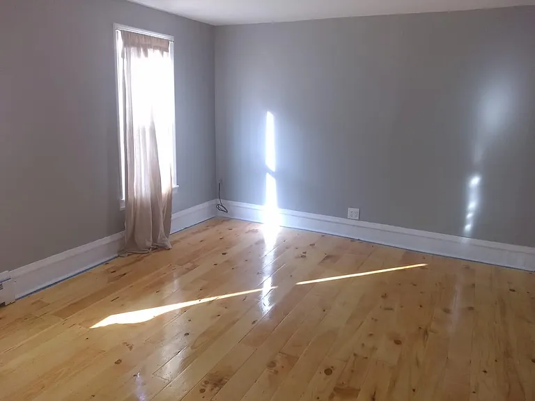 605 Spring St — Photo 7